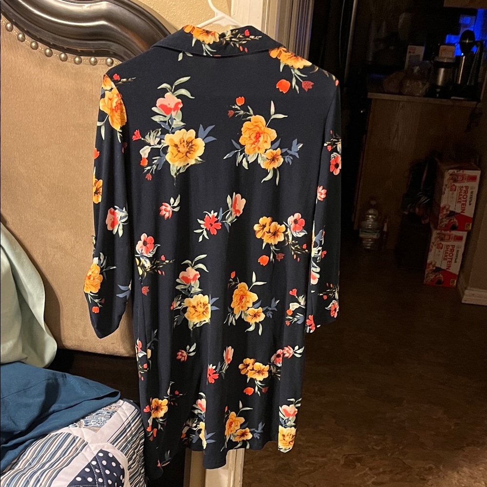 Floral Button-Up Dress - Picture 3 of 5